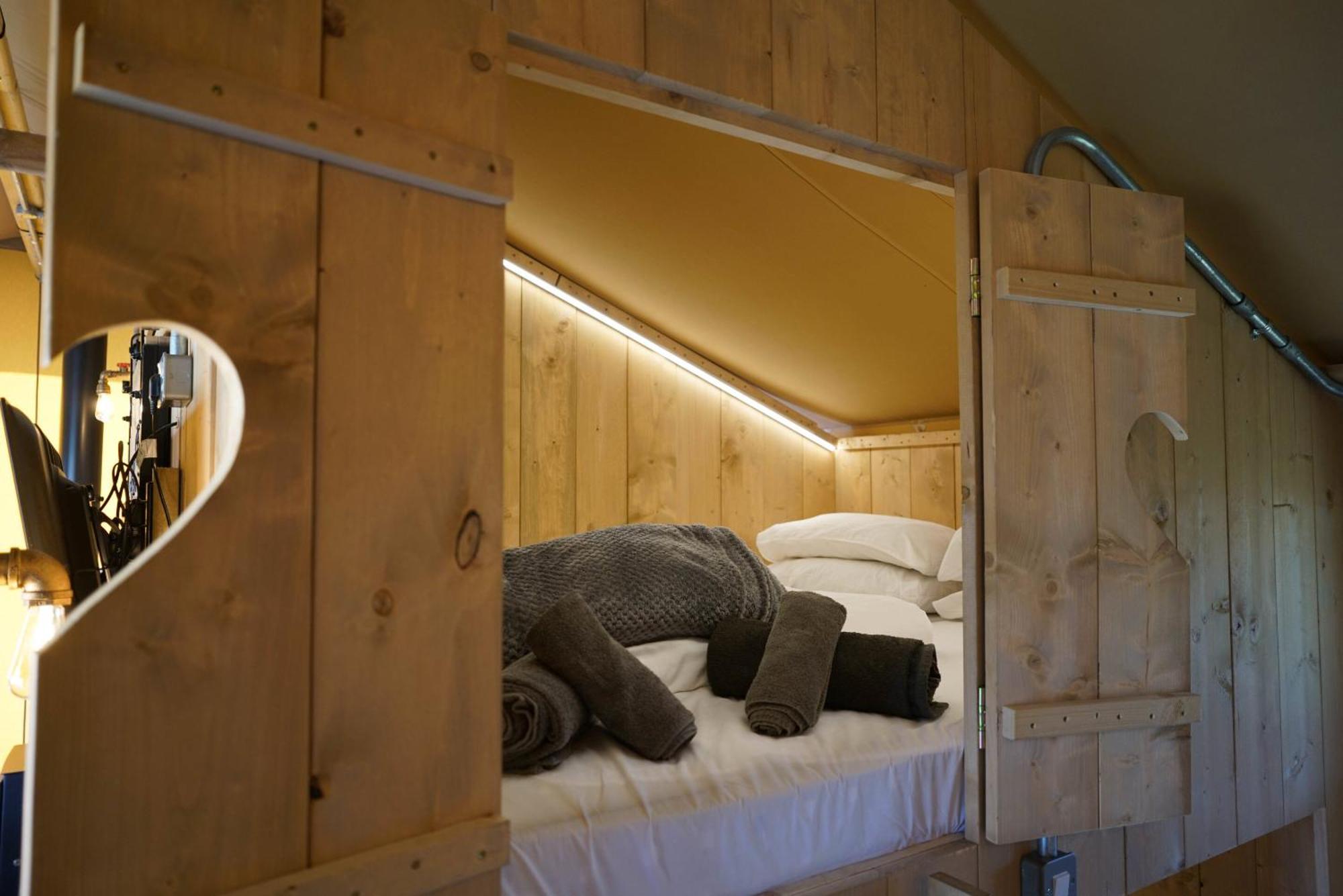 Jungle Book Safari Tent Tenby Εξωτερικό φωτογραφία