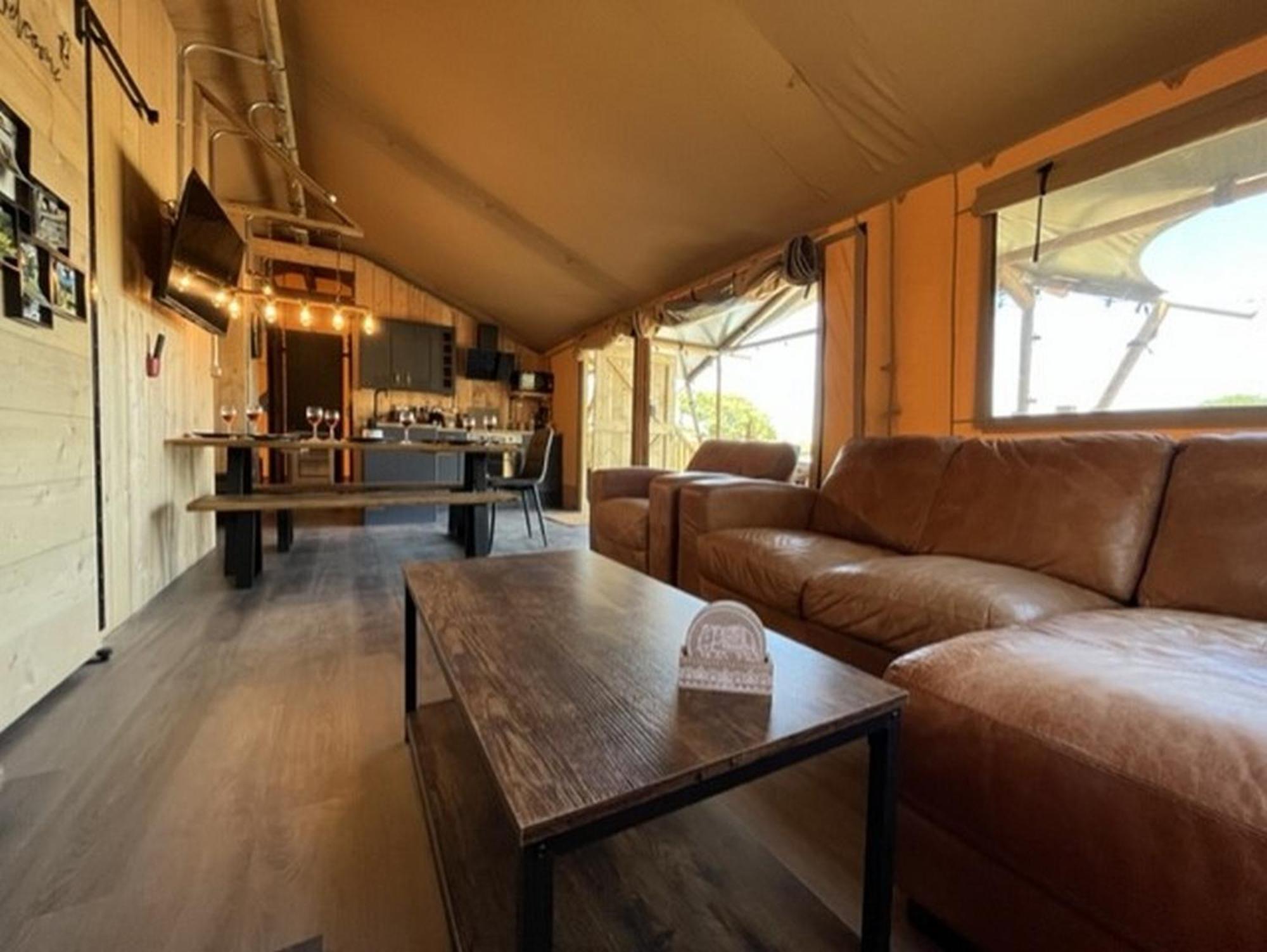 Jungle Book Safari Tent Tenby Δωμάτιο φωτογραφία